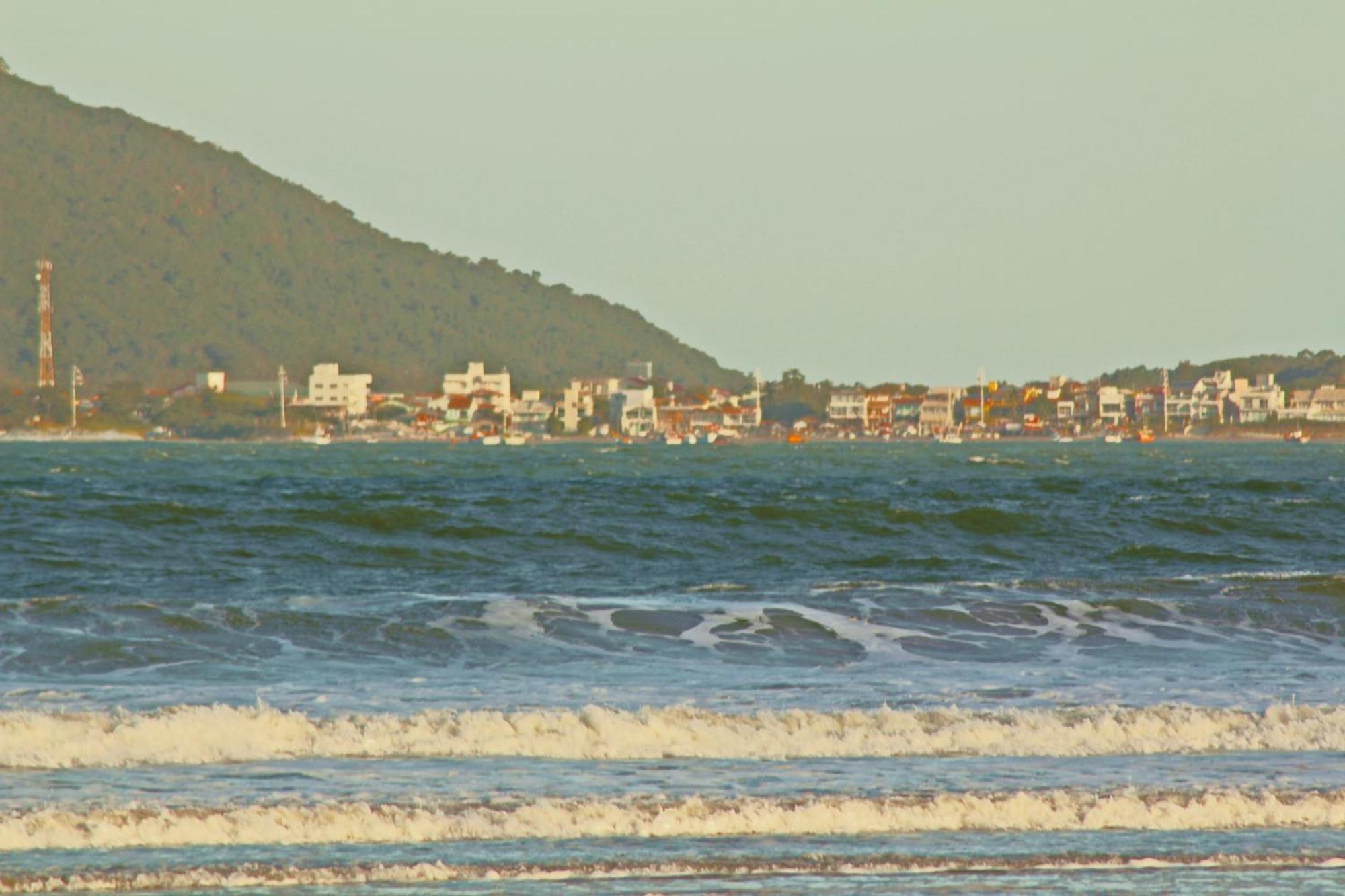 Pousada Recanto Edenico - A Beira Mar Da Praia Ponta Do Papagaio, Palhoca Sc Экстерьер фото